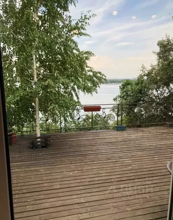 Дом в Саратовская область, Саратов ул. Цветущих Садов (20 м) - Фото 1