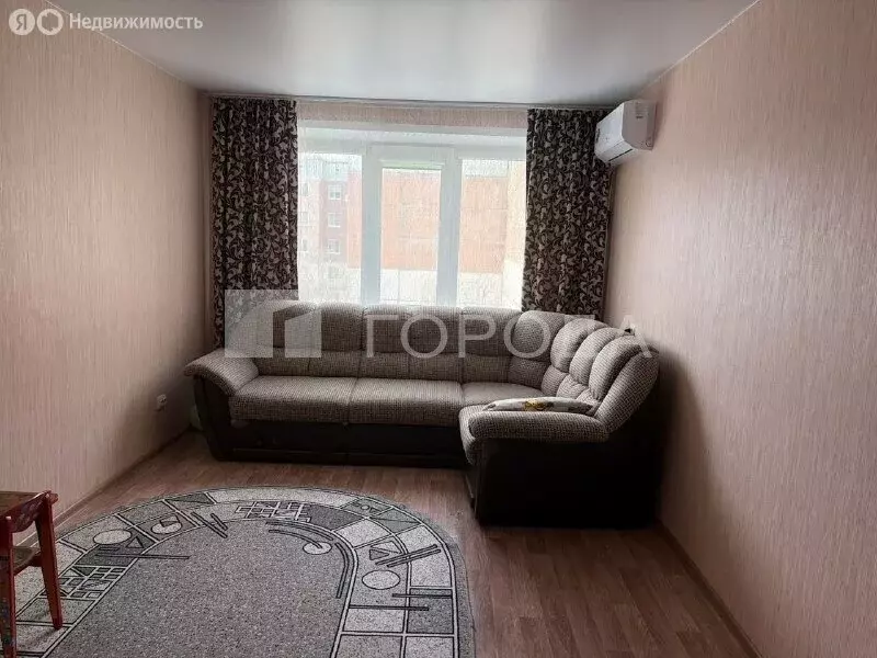 3-комнатная квартира: Барнаул, улица Попова, 106 (65.5 м) - Фото 0