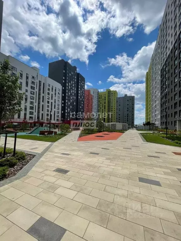2-к кв. Курская область, Курск ул. Энгельса, 115 (69.1 м) - Фото 0
