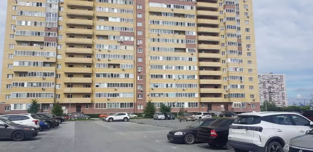 1-к кв. Тюменская область, Тюмень ул. Верхнетарманская, 1 (21.0 м) - Фото 0