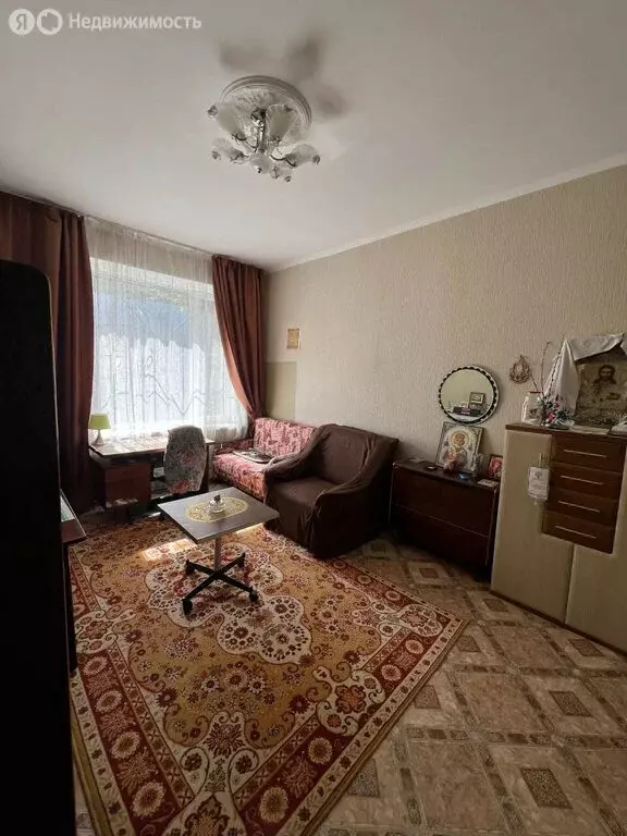 4-комнатная квартира: Алушта, Красноармейская улица, 39 (100.4 м) - Фото 1