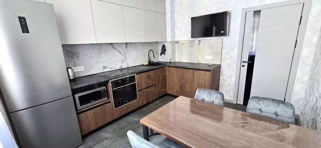 2-к кв. Белгородская область, Старый Оскол Космос мкр, 11б (61.0 м) - Фото 1