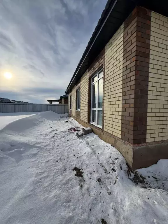 Дом в Оренбургская область, Оренбургский район, с. Благословенка, ... - Фото 1