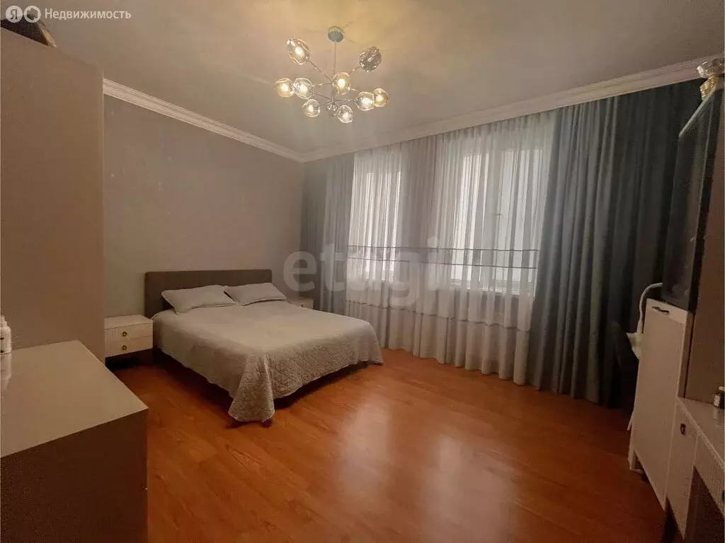 3-комнатная квартира: Нальчик, улица Киримова, 144 (151 м) - Фото 2