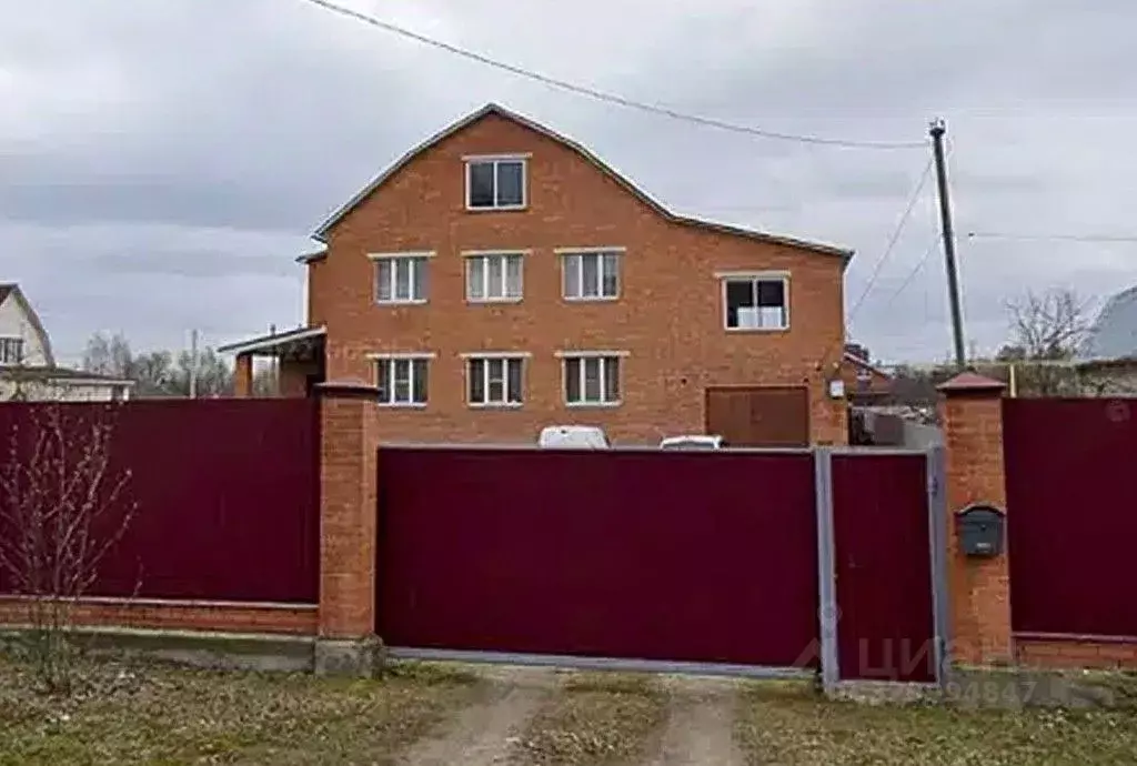 Дом в Рязанская область, Рязанский муниципальный округ, с. Поляны ул. ... - Фото 1