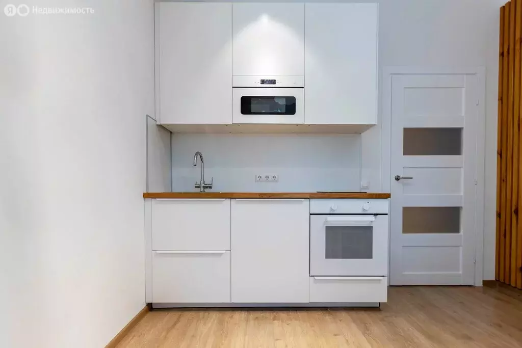 3-комнатная квартира: Санкт-Петербург, Плесецкая улица, 20к1 (75.8 м) - Фото 1