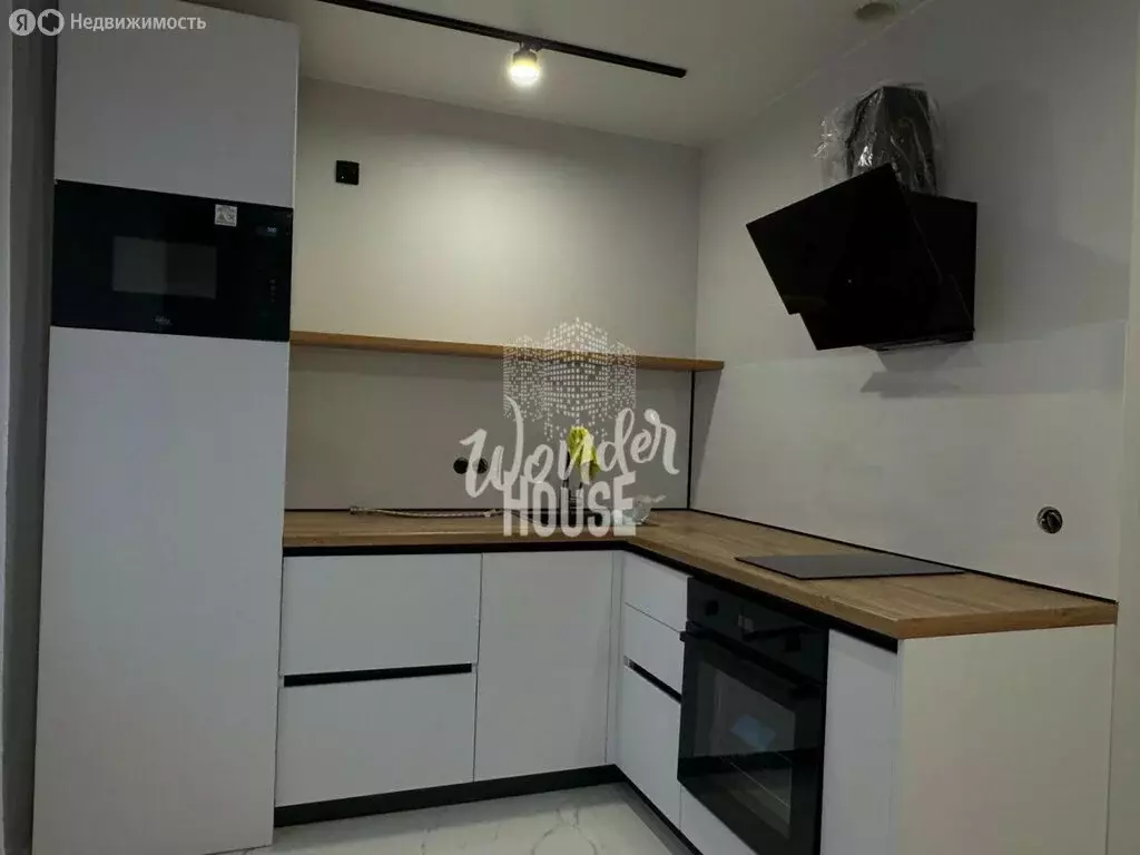 1-комнатная квартира: Тюмень, улица Мельникайте, 136 (38 м) - Фото 1