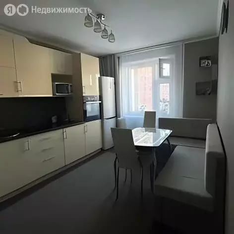 3-комнатная квартира: Тюмень, Кремлёвская улица, 102к1 (65.1 м) - Фото 1