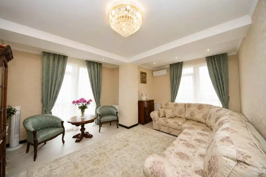 2-к кв. Севастополь ул. Челнокова, 17к2А (55.5 м) - Фото 1