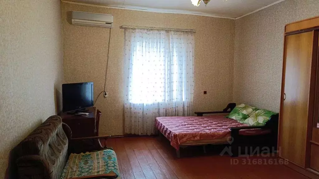 Дом в Краснодарский край, Геленджик городской округ, с. Кабардинка ул. ... - Фото 1