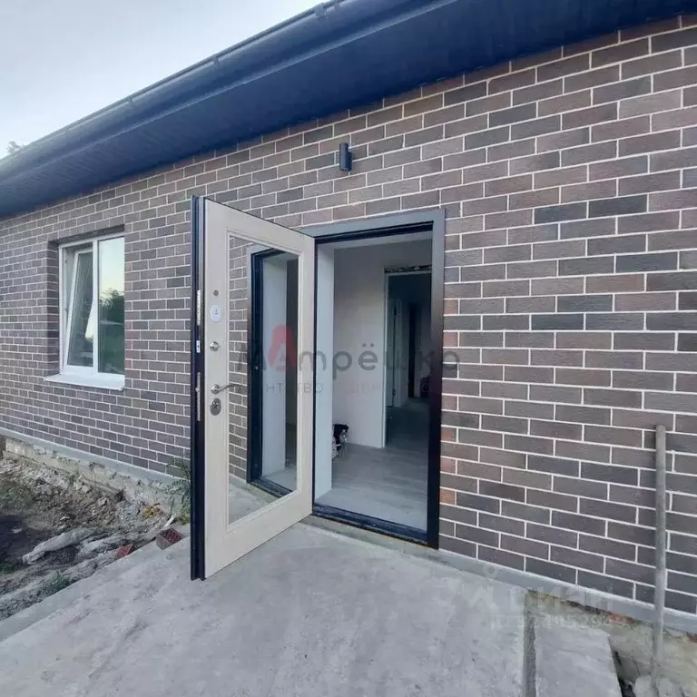 Дом в Белгородская область, Белгородский район, Пушкарское с/пос, с. ... - Фото 1