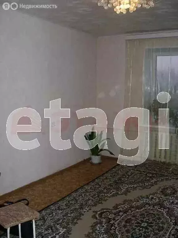 4-комнатная квартира: посёлок городского типа Боровский, улица ... - Фото 1