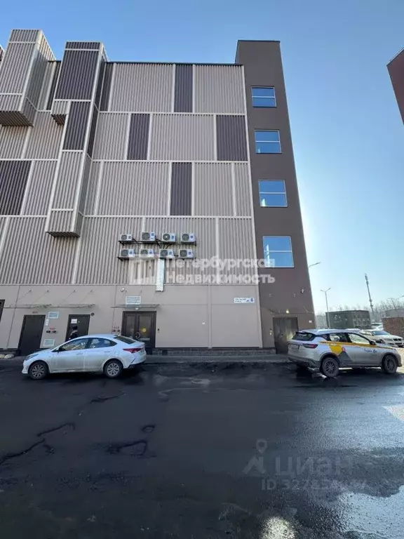 Гараж в Санкт-Петербург ул. Плесецкая, 8к1 (13 м) - Фото 1