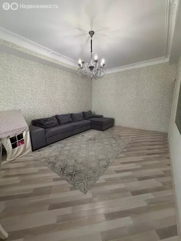 2-комнатная квартира: Махачкала, улица Абдуллы Гаджиева, 95 (85 м) - Фото 2