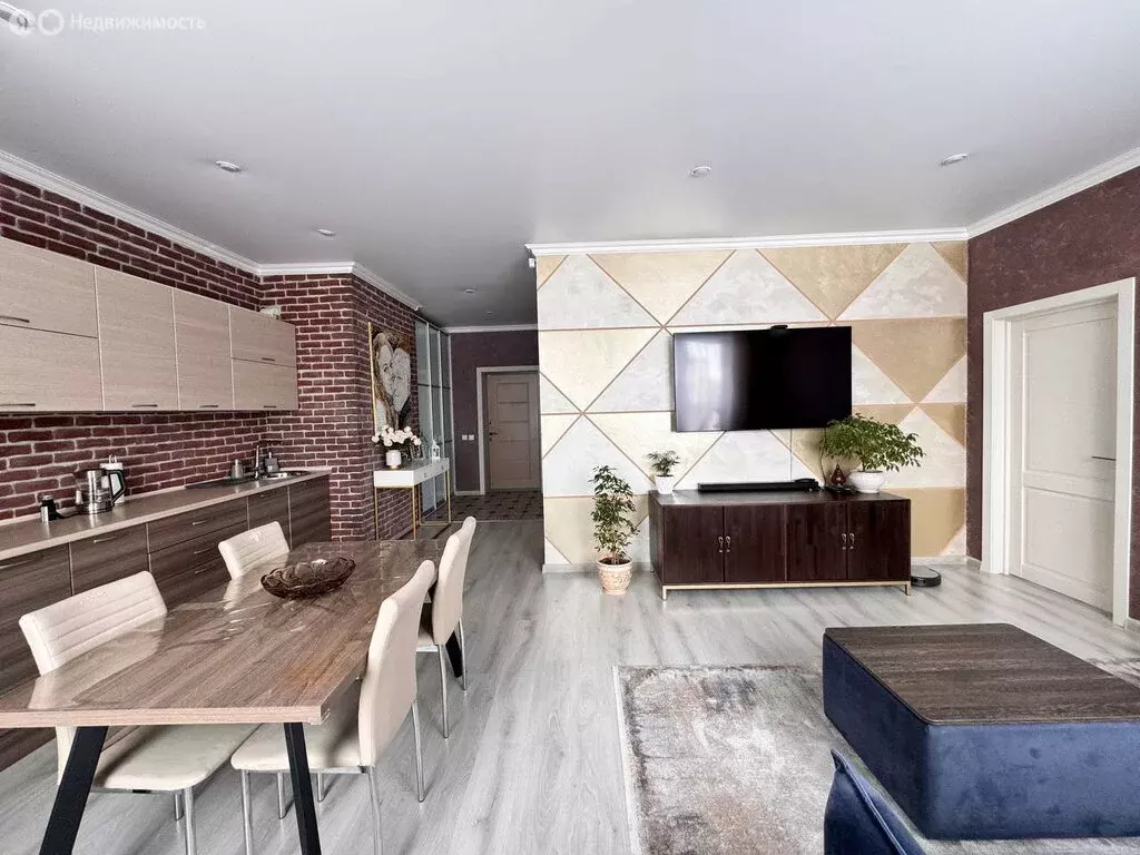 3-комнатная квартира: Челябинск, улица Героя России А.В. Яковлева, 7 ... - Фото 2