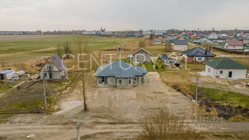 Дом в Калининградская область, Гурьевский муниципальный округ, пос. ... - Фото 1