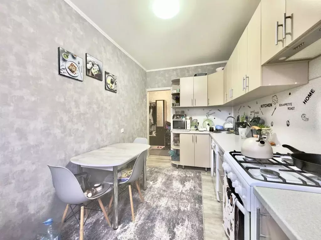 3-к кв. Ростовская область, Таганрог ул. Сергея Лазо, 1-3 (64.1 м) - Фото 1