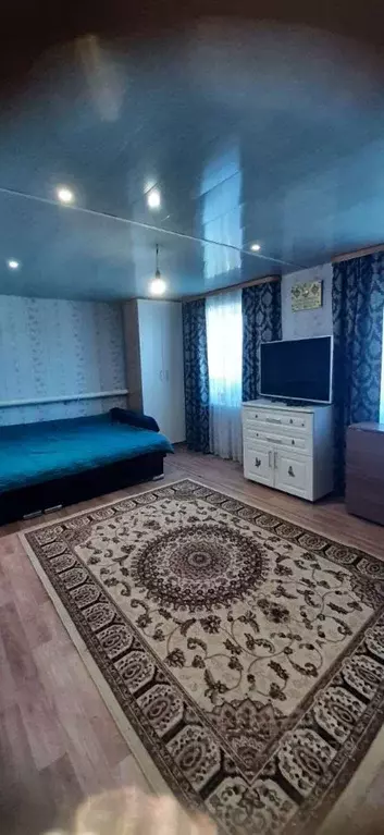 Дом в Башкортостан, Чишминский район, Сафаровский сельсовет, д. ... - Фото 1