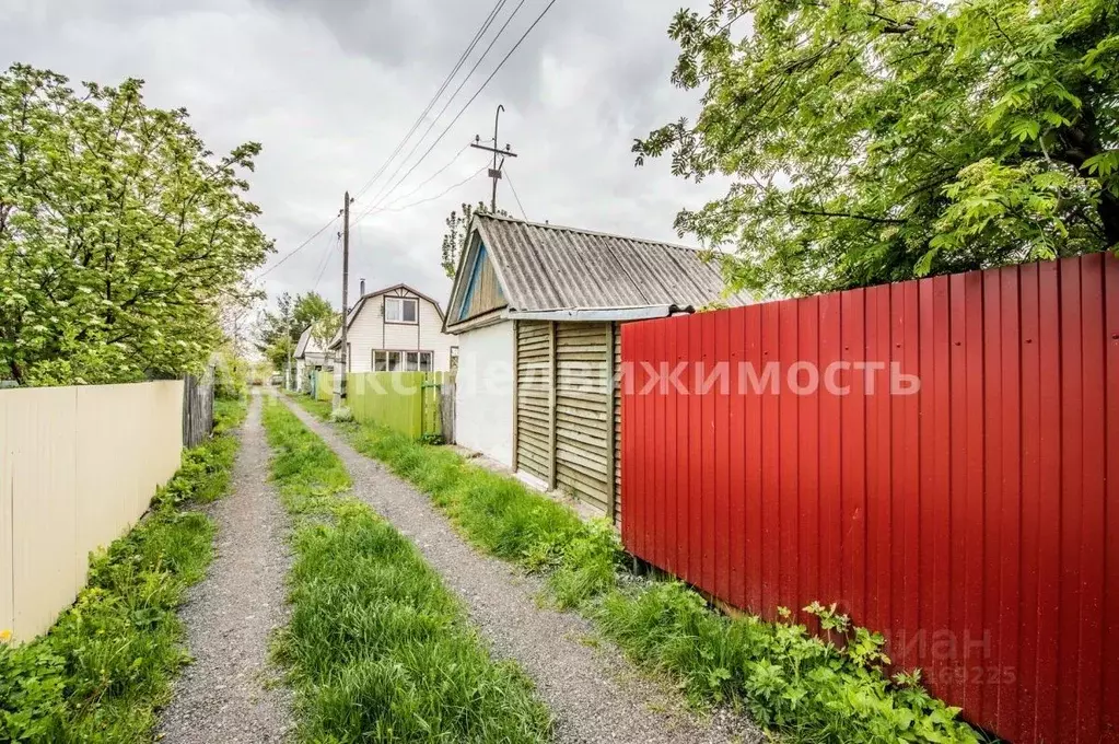 Дом в Тюменская область, Тюмень Урожайный СНТ, ул. Третья, 32 (30 м) - Фото 1