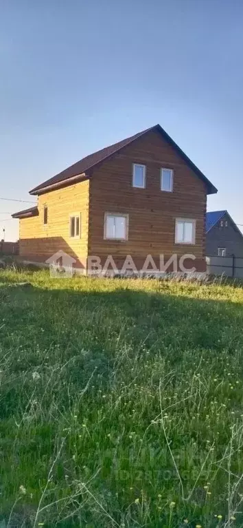 Дом в Башкортостан, Стерлитамакский район, с. Буриказганово ул. ... - Фото 0