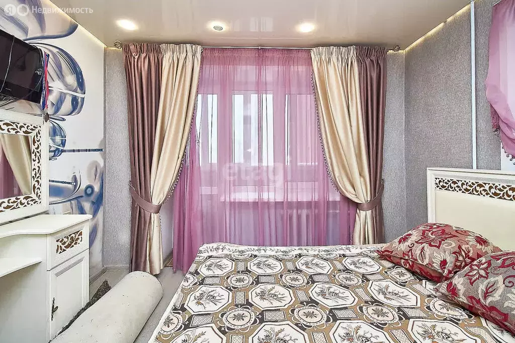 4-комнатная квартира: Тюмень, улица Щербакова, 142к1 (74 м) - Фото 1
