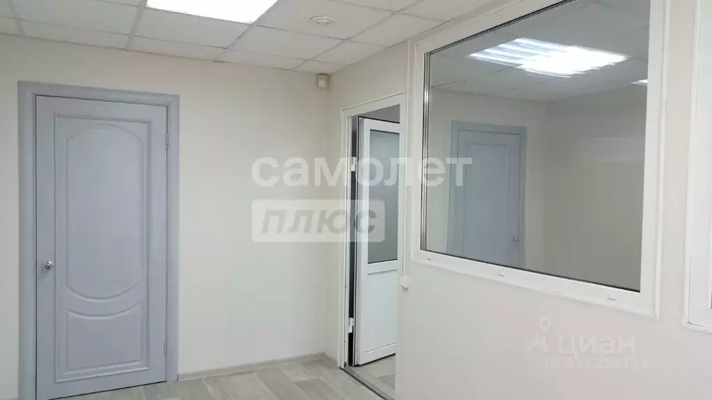 Офис в Свердловская область, Екатеринбург бул. Самоцветный, 5 (30 м) - Фото 1