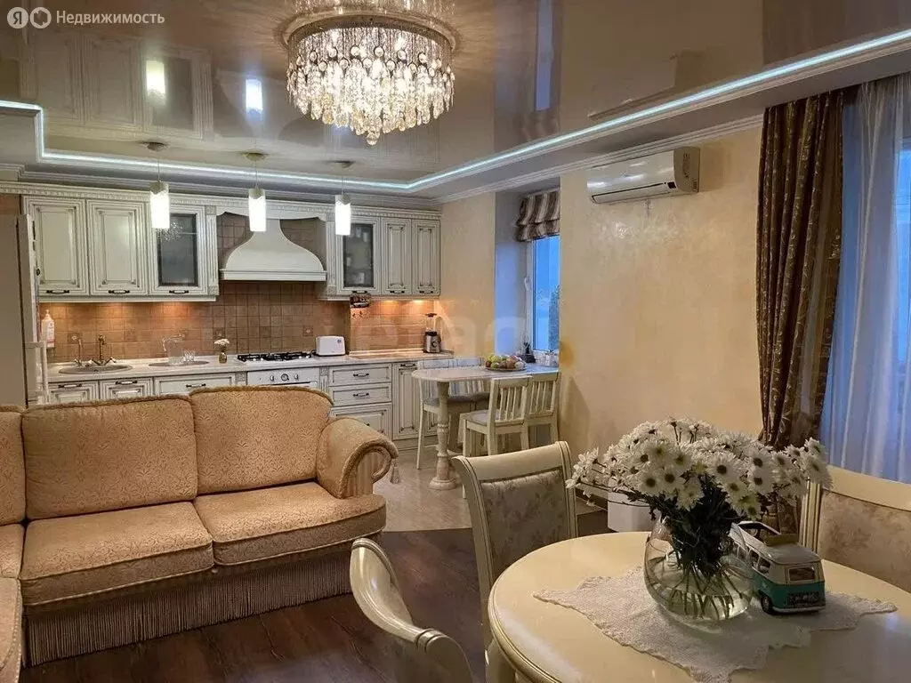 3-комнатная квартира: Симферополь, Аэрофлотская улица, 16 (72.5 м) - Фото 1