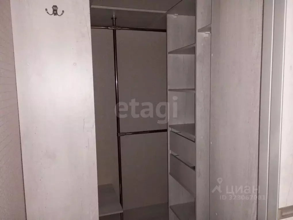 1-к кв. Курганская область, Курган Заозерный жилрайон, 11-й мкр, 4 ... - Фото 1