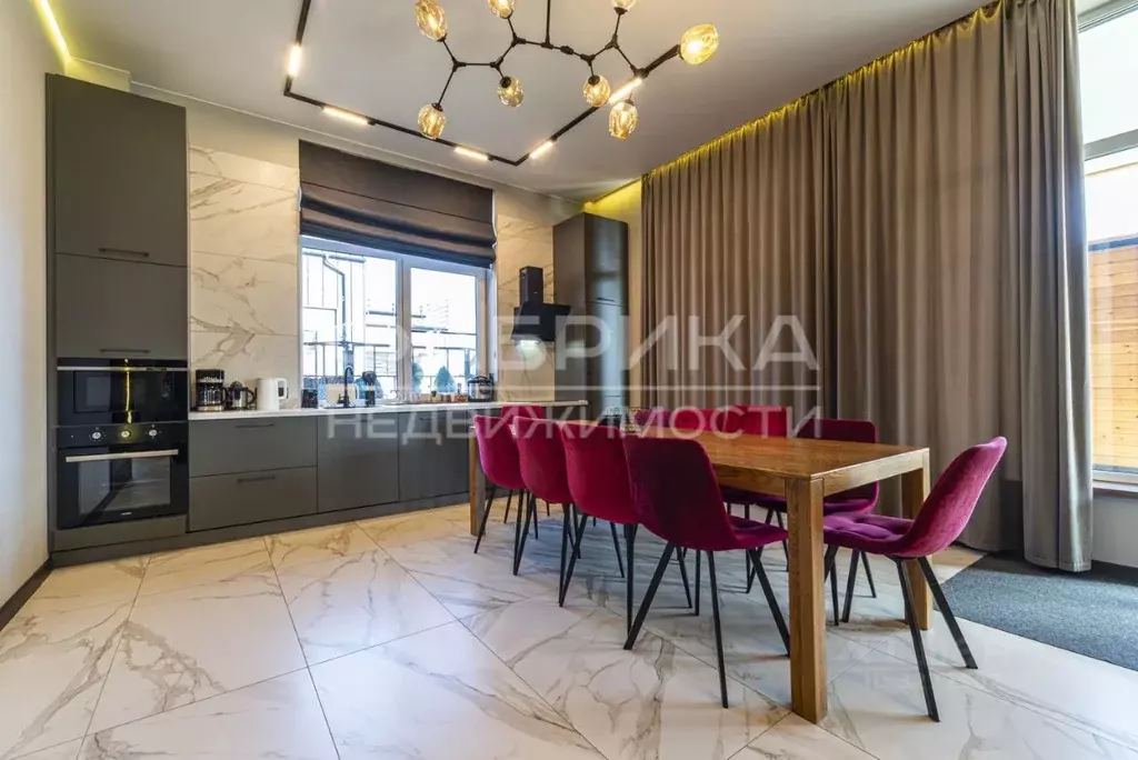 Дом в Ленинградская область, Всеволожск ул. Воздвиженская, 1 (280 м) - Фото 1