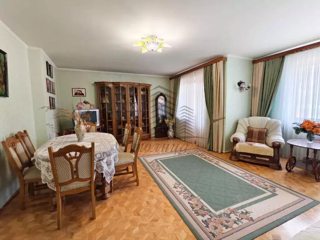 5-к кв. Белгородская область, Старый Оскол Ольминского мкр, 7Б (182.0 ... - Фото 0