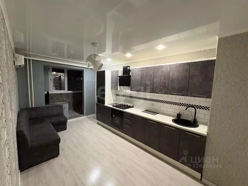 3-к кв. Саратовская область, Энгельс просп. Химиков, 3А (80.5 м) - Фото 1