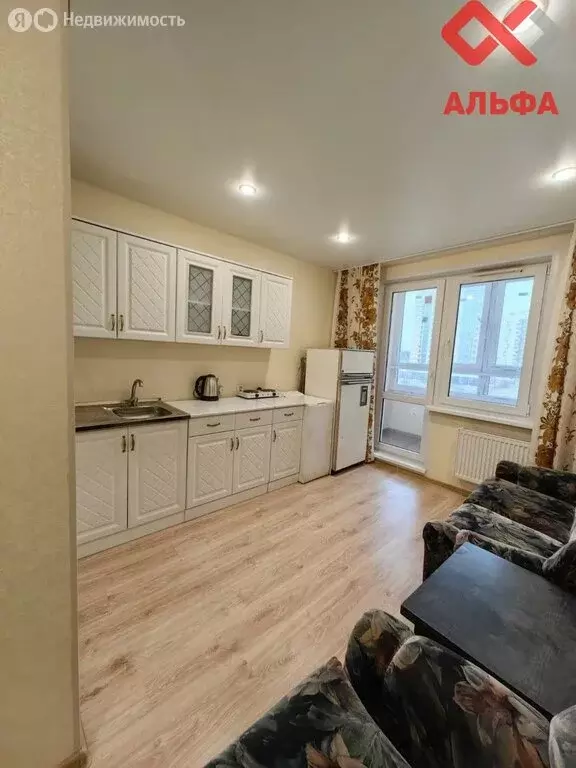 Квартира-студия: Киров, улица Ивана Попова, 64 (17.5 м) - Фото 1