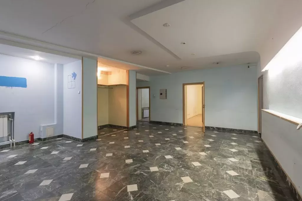 Помещение свободного назначения в Свердловская область, Екатеринбург ... - Фото 1