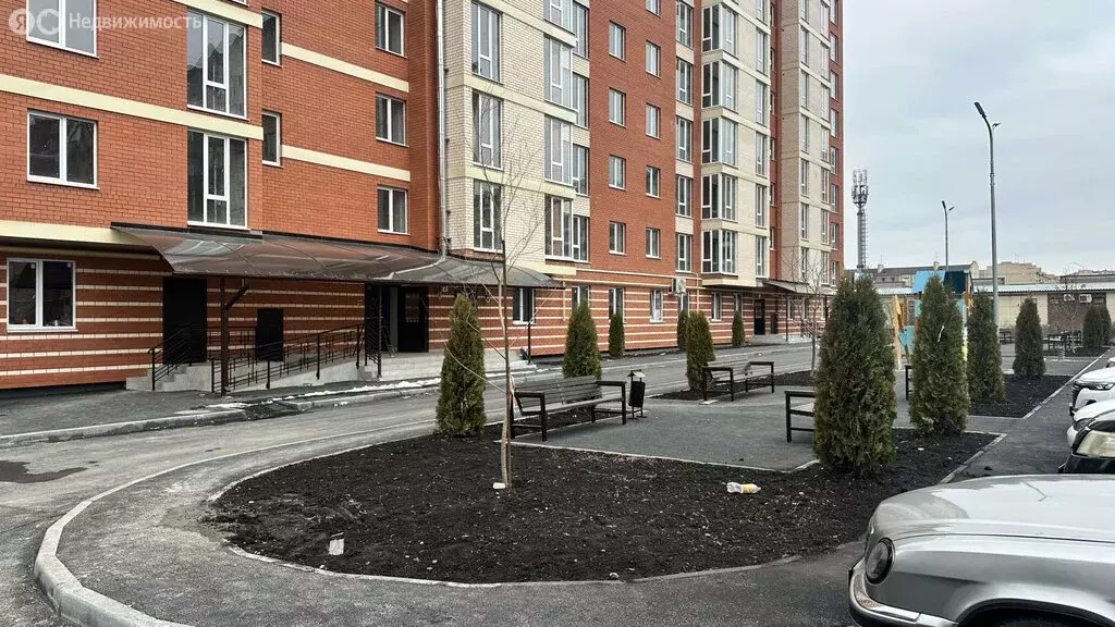 1-комнатная квартира: Владикавказ, улица Курсантов-Кировцев, 4А (45 м) - Фото 1