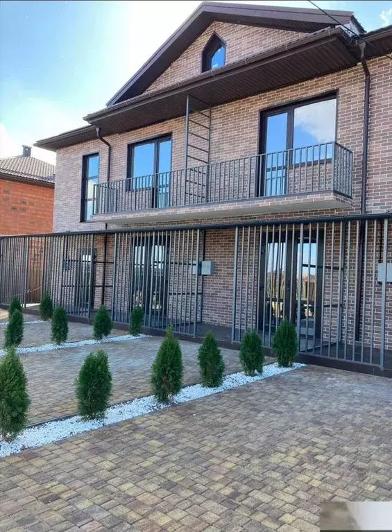 2-к кв. Адыгея, Тахтамукайский район, Старобжегокайское с/пос, Хомуты ... - Фото 1