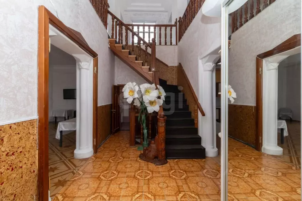 Дом в Красноярский край, Красноярск ул. Писарева, 31 (377 м) - Фото 1