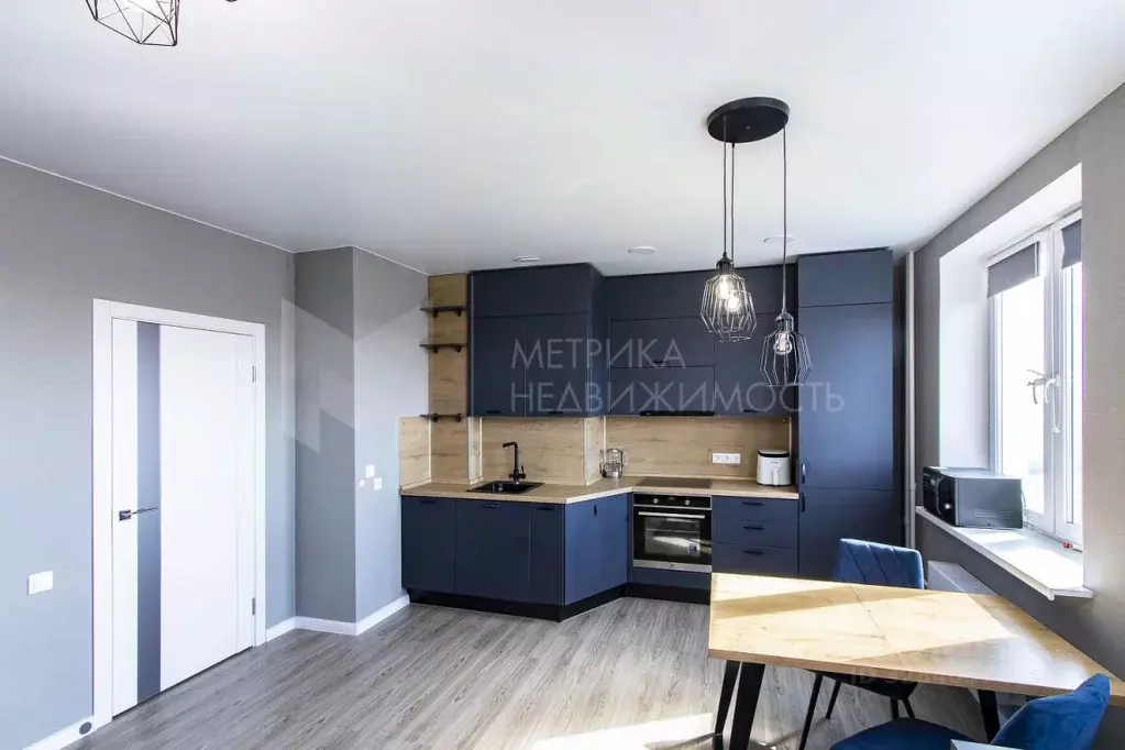 1-к кв. Тюменская область, Тюмень ул. 50 лет Октября, 75к2 (49.1 м) - Фото 1