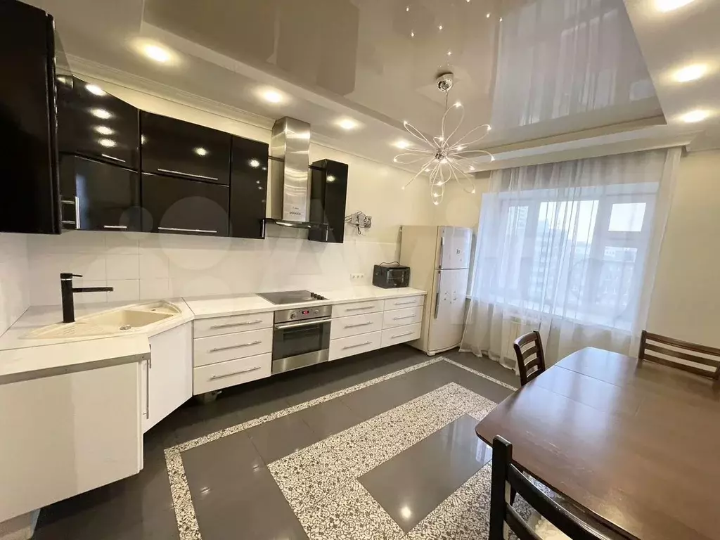 2-к. квартира, 70 м, 8/17 эт. - Фото 1