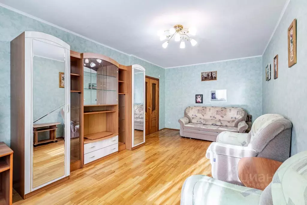 2-к кв. Свердловская область, Екатеринбург ул. Татищева, 88 (58.0 м) - Фото 1