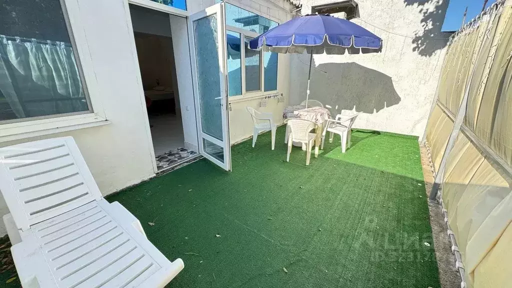 Дом в Крым, Сакский район, Штормовское с/пос, с. Поповка ул. Морская, ... - Фото 1