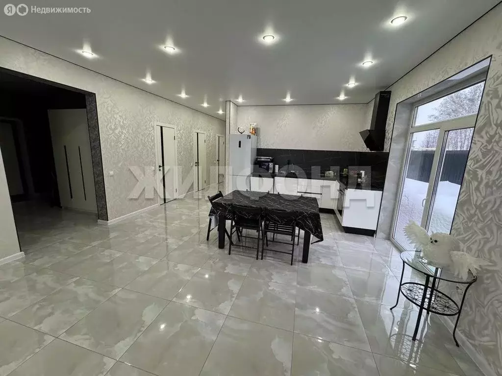 Дом в село Марусино, 1-я Подсолнечная улица (185.5 м) - Фото 1