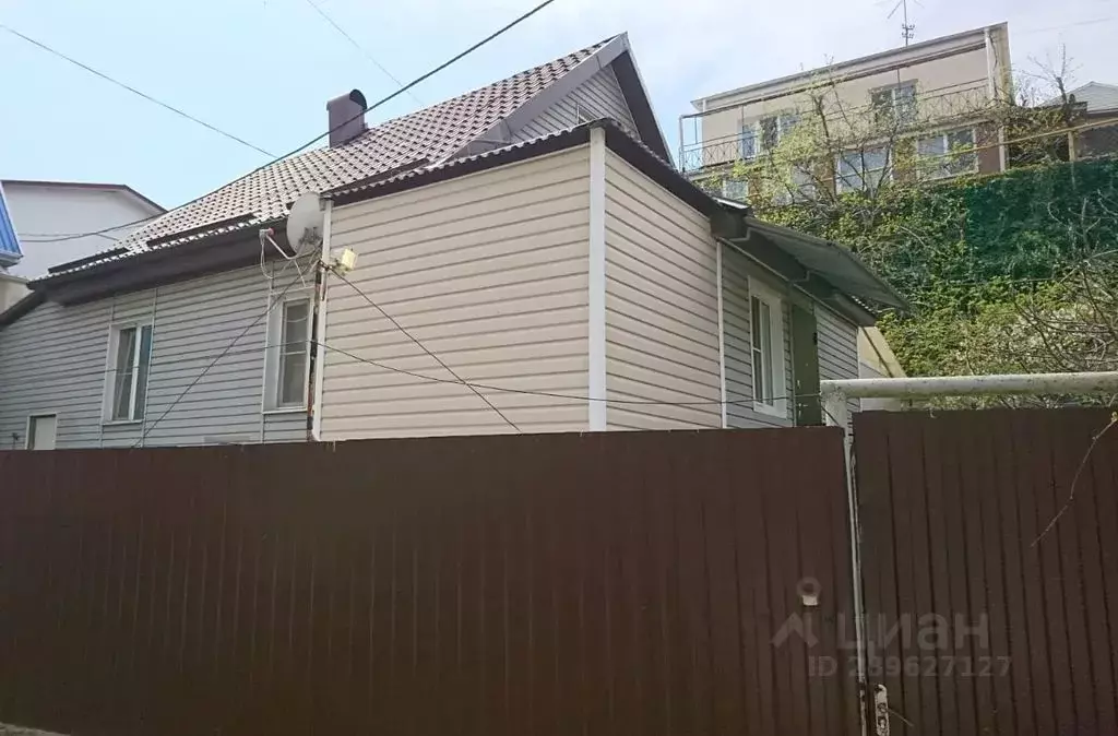 Дом в Краснодарский край, Туапсе ул. Шаумяна, 25 (55 м) - Фото 1