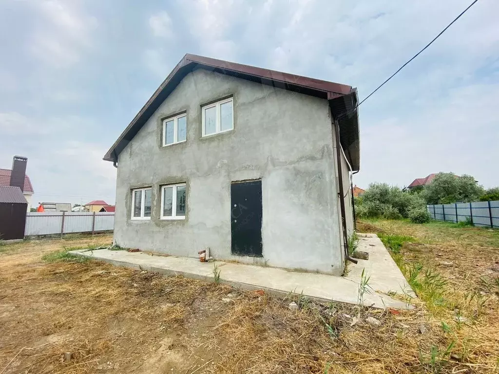 Дом в Астраханская область, Приволжский район, пос. Садовый ул. ... - Фото 1