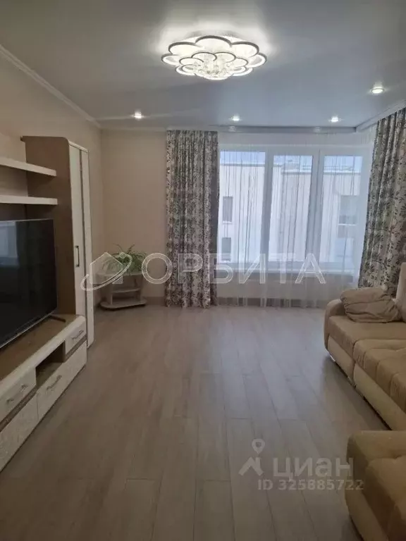 3-к кв. Тюменская область, Тюмень ул. Федюнинского, 30 (83.2 м) - Фото 1