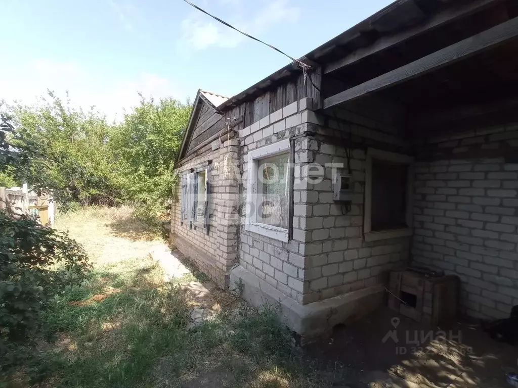 Дом в Волгоградская область, Октябрьский рп ул. Октябрьская, 4 (26 м) - Фото 1