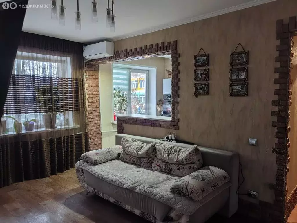 4-комнатная квартира: Ачинск, 4-й микрорайон, 10 (59.2 м) - Фото 1