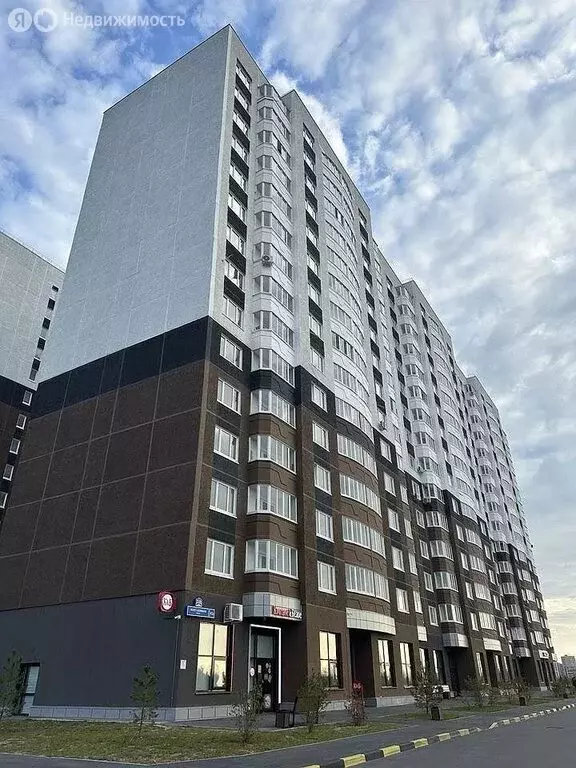 Квартира-студия: Тюмень, улица Монтажников, 42Б (28.7 м) - Фото 0