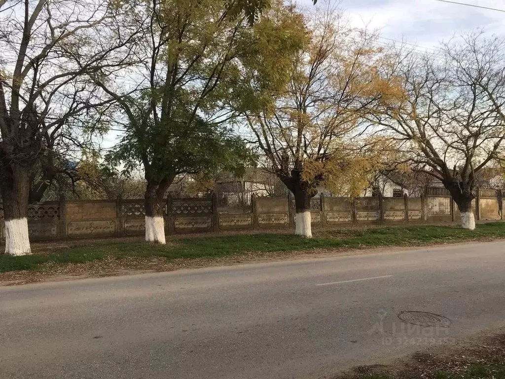 Участок в Крым, Сакский район, с. Уютное ул. Садовая, 35 (8.1 сот.) - Фото 0