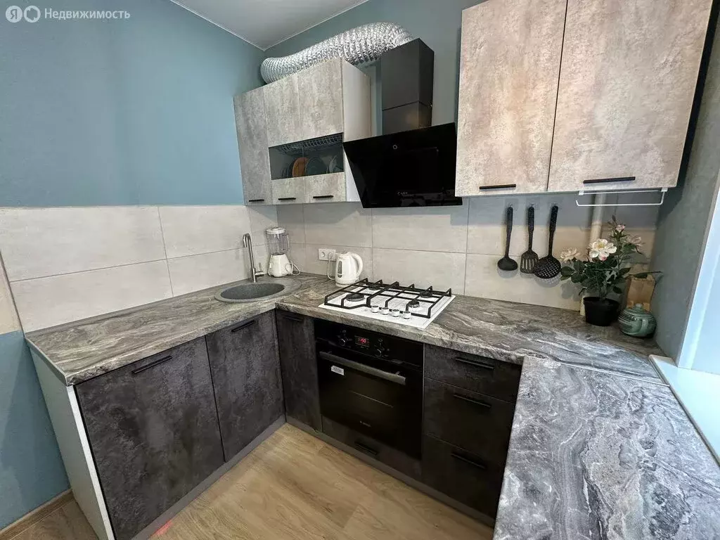 2-комнатная квартира: Саратов, улица имени В.И. Чапаева, 29 (40 м) - Фото 1