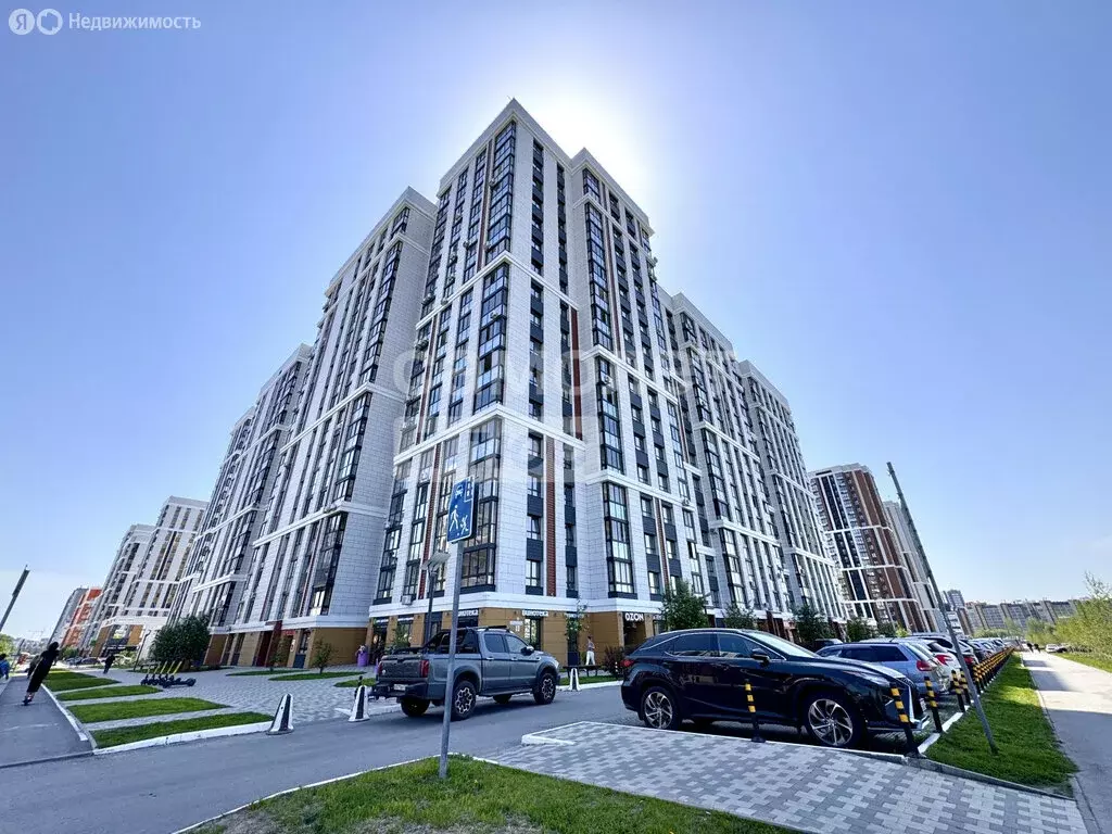 4-комнатная квартира: Барнаул, улица Солнечная Поляна, 81 (83.4 м) - Фото 0